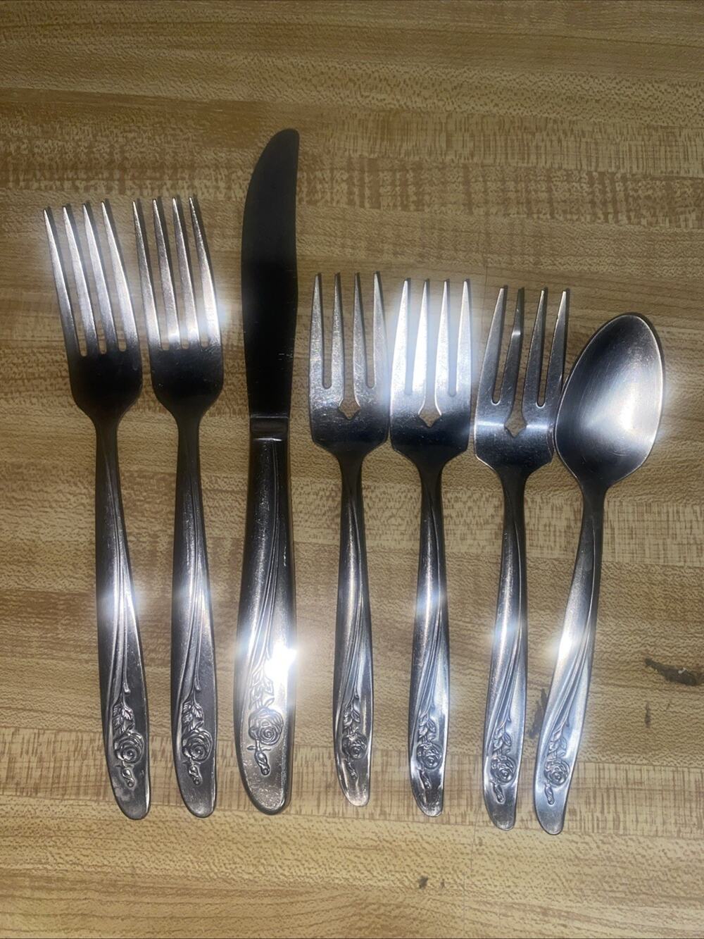 Set Of 7 Pieces Oneida Custom Roseanne Stainless Forks Spoons Knife